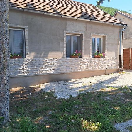 Appartamento Balcsi1 Balatonfůzfő Esterno foto