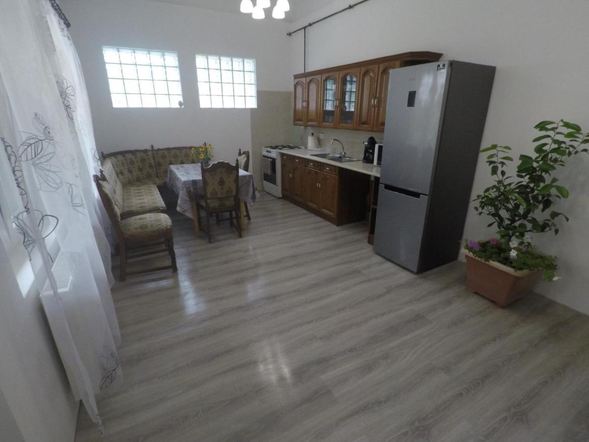 Appartamento Balcsi1 Balatonfůzfő Esterno foto