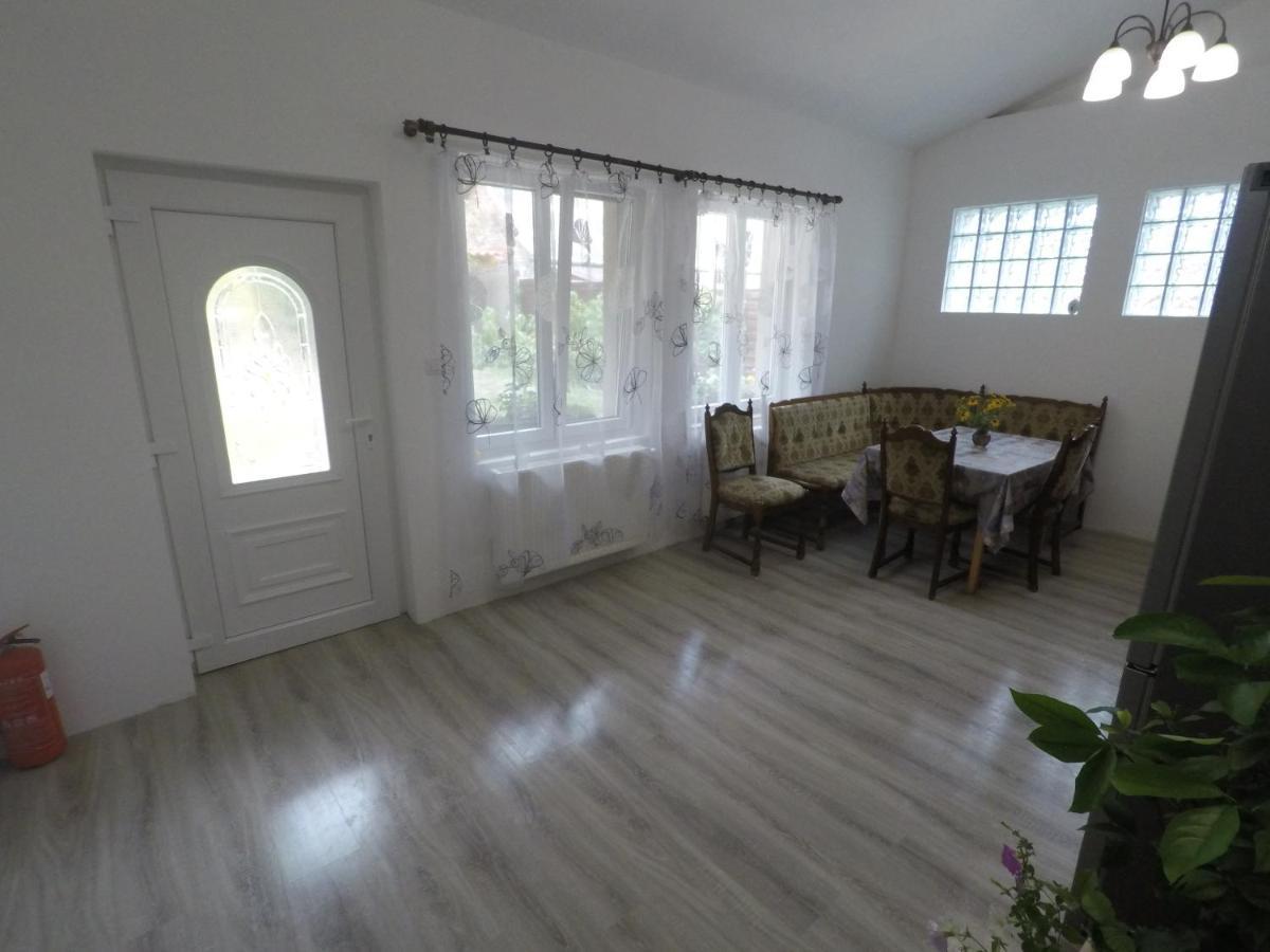 Appartamento Balcsi1 Balatonfůzfő Esterno foto
