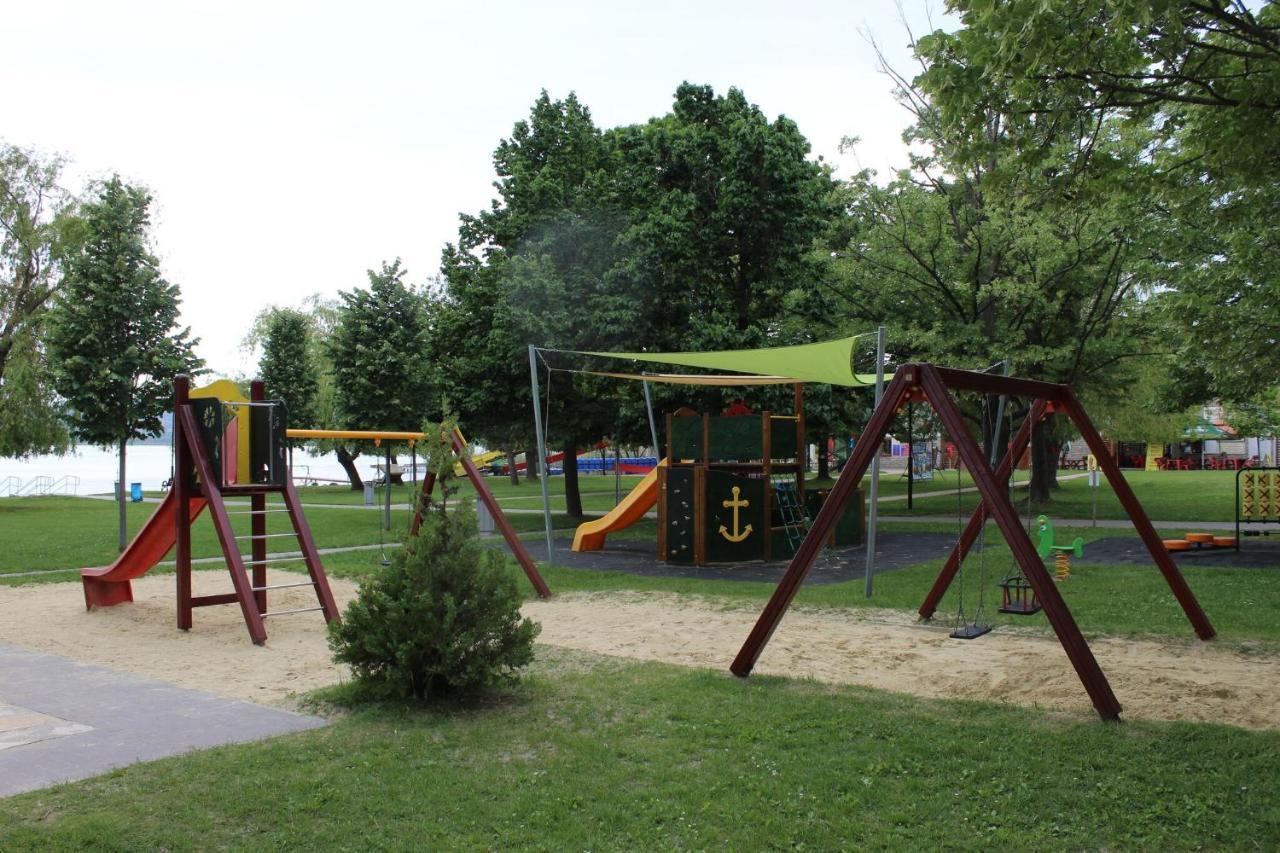 Appartamento Balcsi1 Balatonfůzfő Esterno foto
